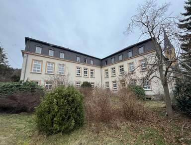 Gewerbeobjekt oder Schule zur Entwicklung kaufen
