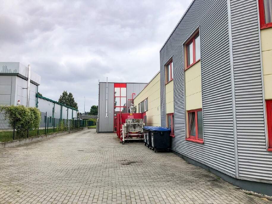 Seitenansicht Halle