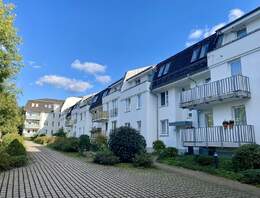 gemütliche Dachgeschosswohnung mit Balkon + EBK in Schloßchemnitz