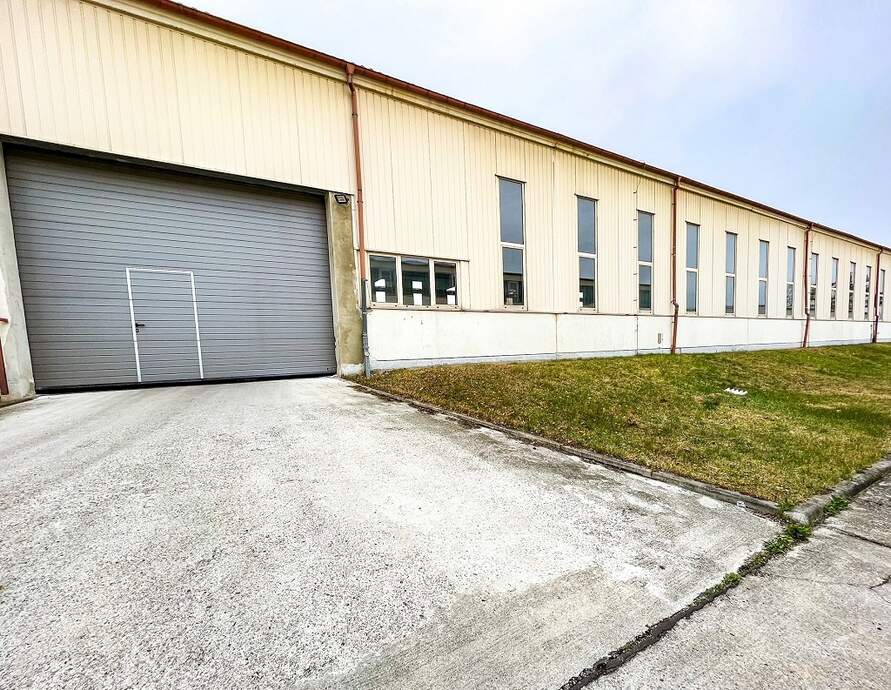 Außenansicht Zufahrt Halle 2