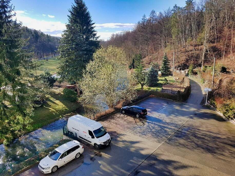 Parkplatz am Objekt