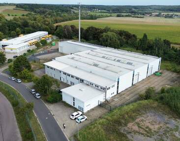 Lager- und Produktionsflächen direkt an der S177 und S81 - unweit der Halbleiterindustrie - zum Kauf!