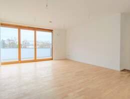 Sofortbezug - hochwertige Familienwohnung mit großem Balkon & Gäste-WC!