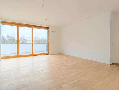 Sofortbezug - hochwertige Familienwohnung mit großem Balkon & Gäste-WC!