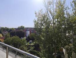 Sonniges Dachgeschoss mit herrlichem Ausblick von 2 Balkonen!