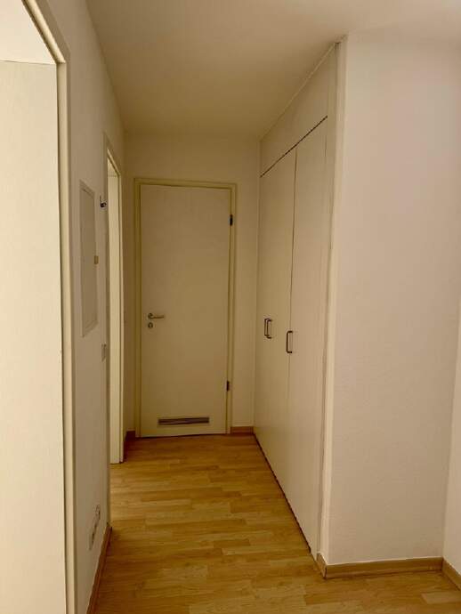 Flur mit Einbauschrank