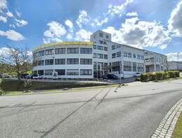Ideal für Ihr Unternehmen | Rund 256 m² Bürofläche im Gewerbekomplex zur Miete