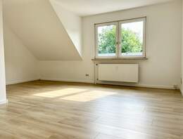 Hell & modern: Eigentumswohnung mit EBK, Stellplatz & Tageslichtbad in Reichenbrand