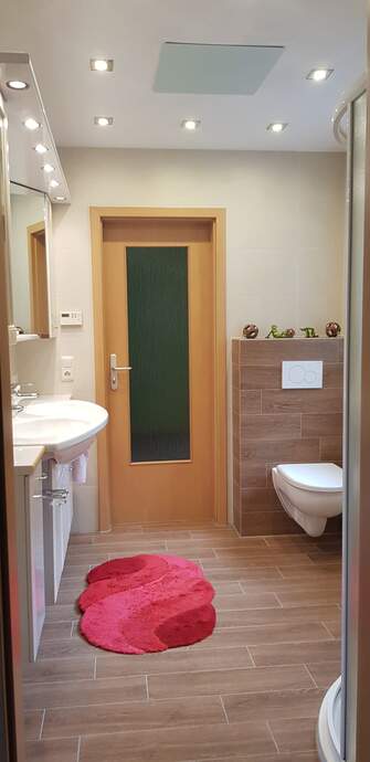 Tageslichtduschbad im 1OG