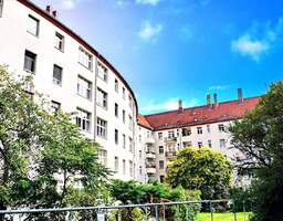 ++Erstbezug nach Komplettsanierung: 3-Raumwohnung mit Wintergarten in der Neustadt++