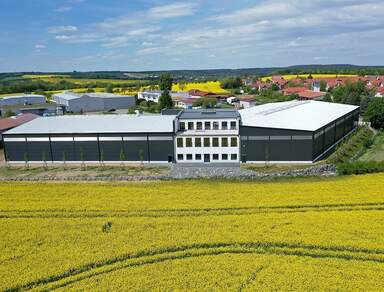 Erstbezug | Moderne Hallenfläche mit Büro in Klingenberg zur Miete