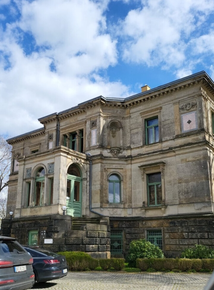 Repräsentatives Büro im 1. OG im Stadtschloss Puschkinplatz Dresden mieten