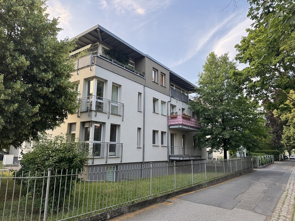 Dresden Blasewitz | Wohn-und Geschäftshaus mit Stellplätzen zum Kauf