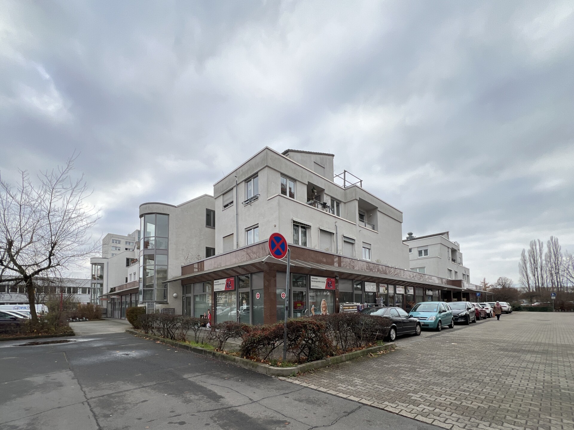 Zur Vermietung oder Selbstnutzung - Immobilienpaket nahe Dresden | 14 Gewerbeeinheiten & 21 TG Stellplätze in Coswig zum Kauf