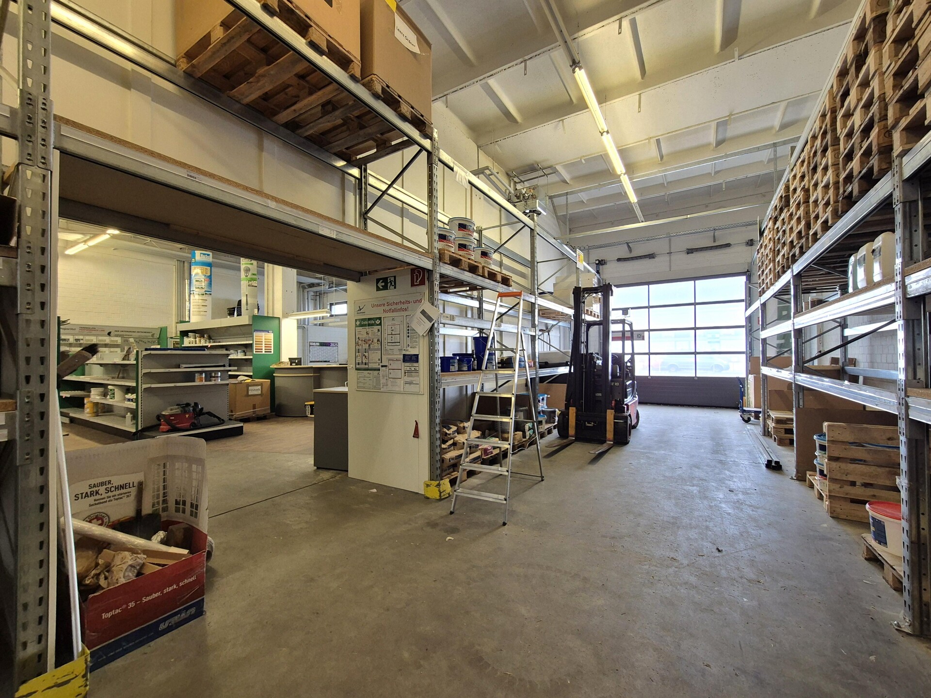 Halle im Dresdner Osten | ca. 400 m² in Gewerbeareal zur Miete