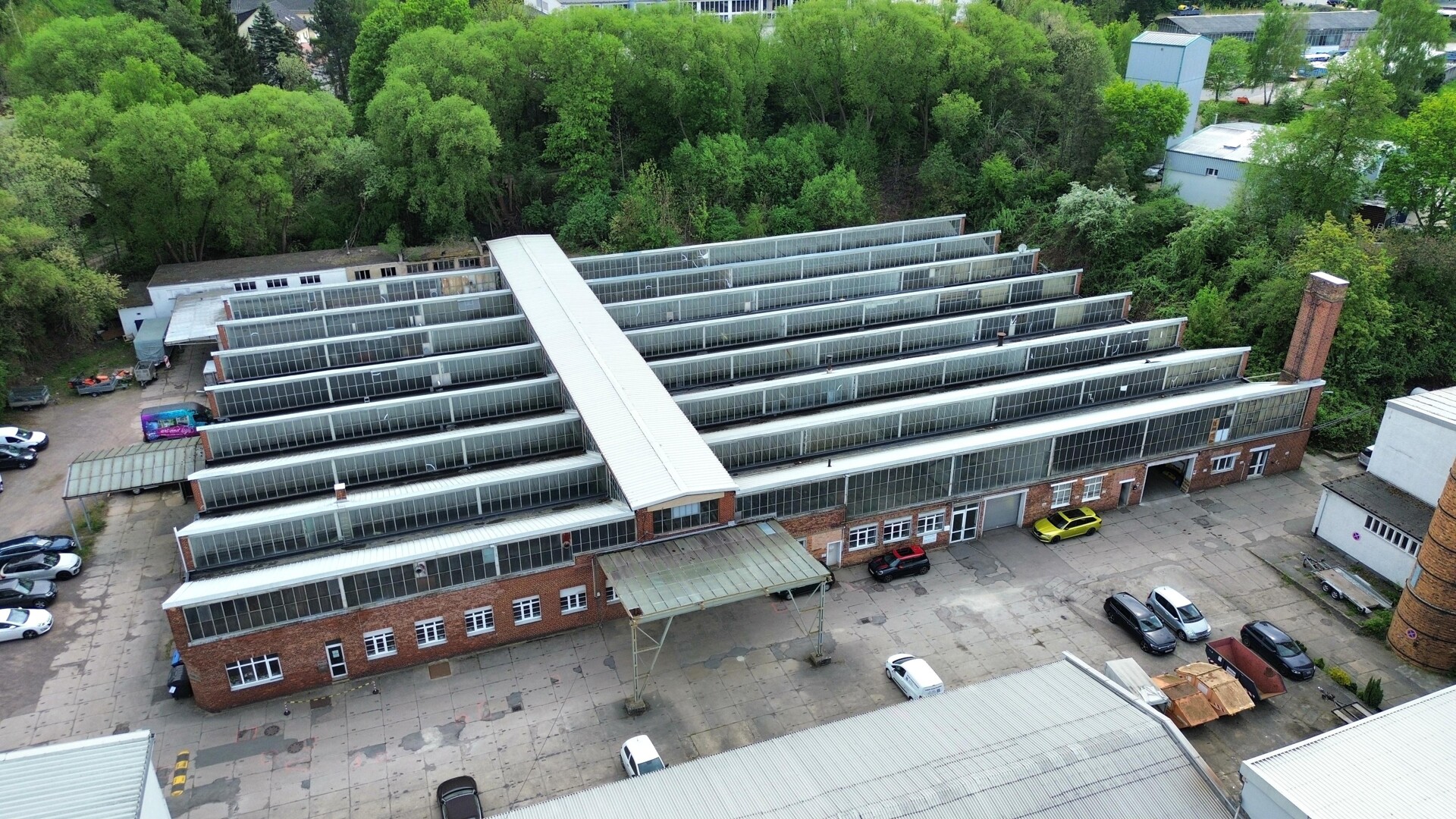 Gewerbehof | ca. 1.000 m² Halle für Produktion oder Lager nahe Dresden mieten!