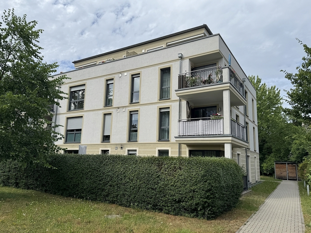 Mehrfamilienhaus in Dresden Striesen zum Kauf | 8 Wohneinheiten + 8 PKW Stellplätze